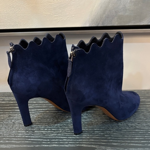 Alaia Navy Suede Ankle Boots - Picture 4 of 8